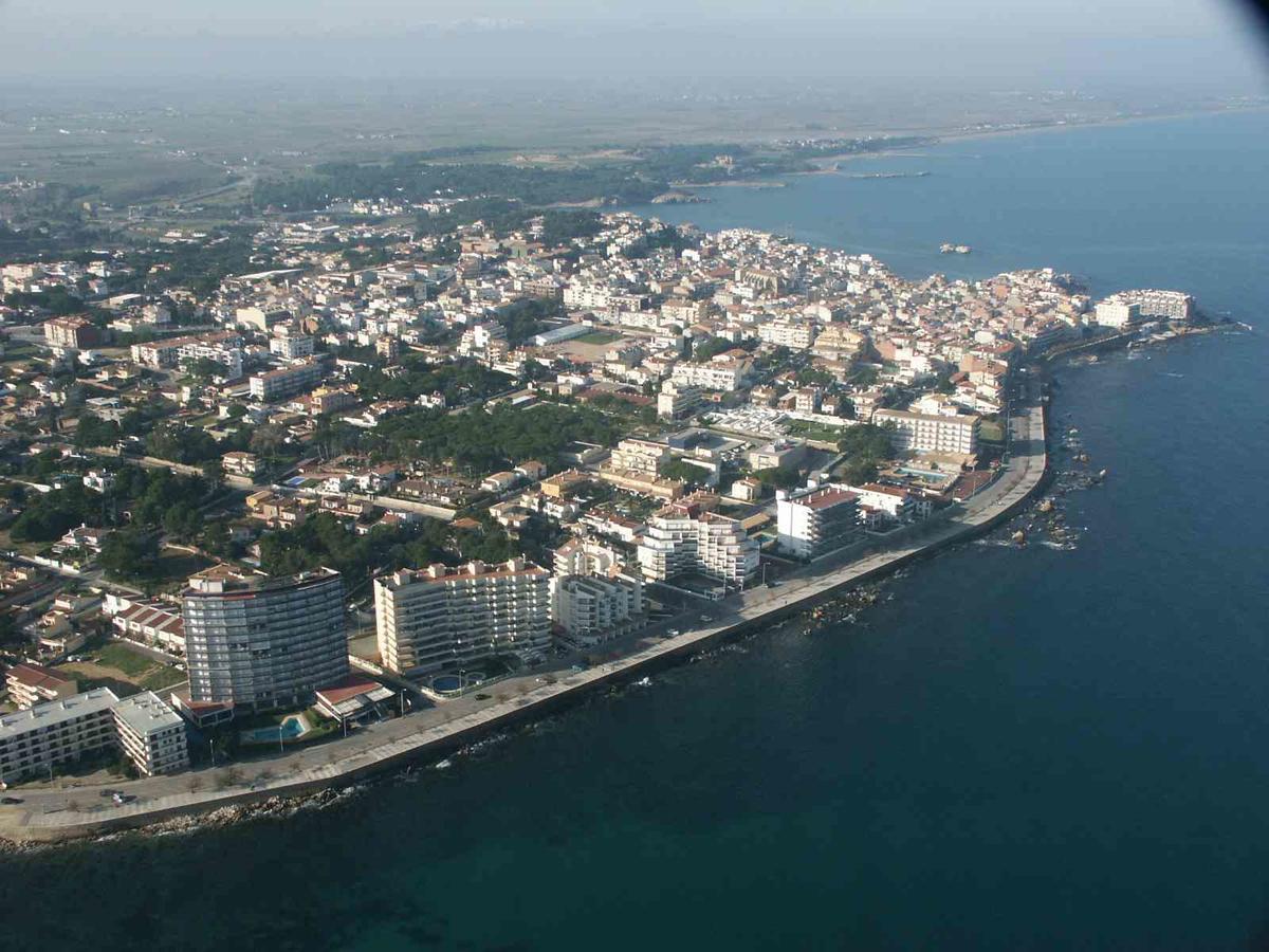 Puig Sureda - Apartamentos L' Escala Bagian luar foto